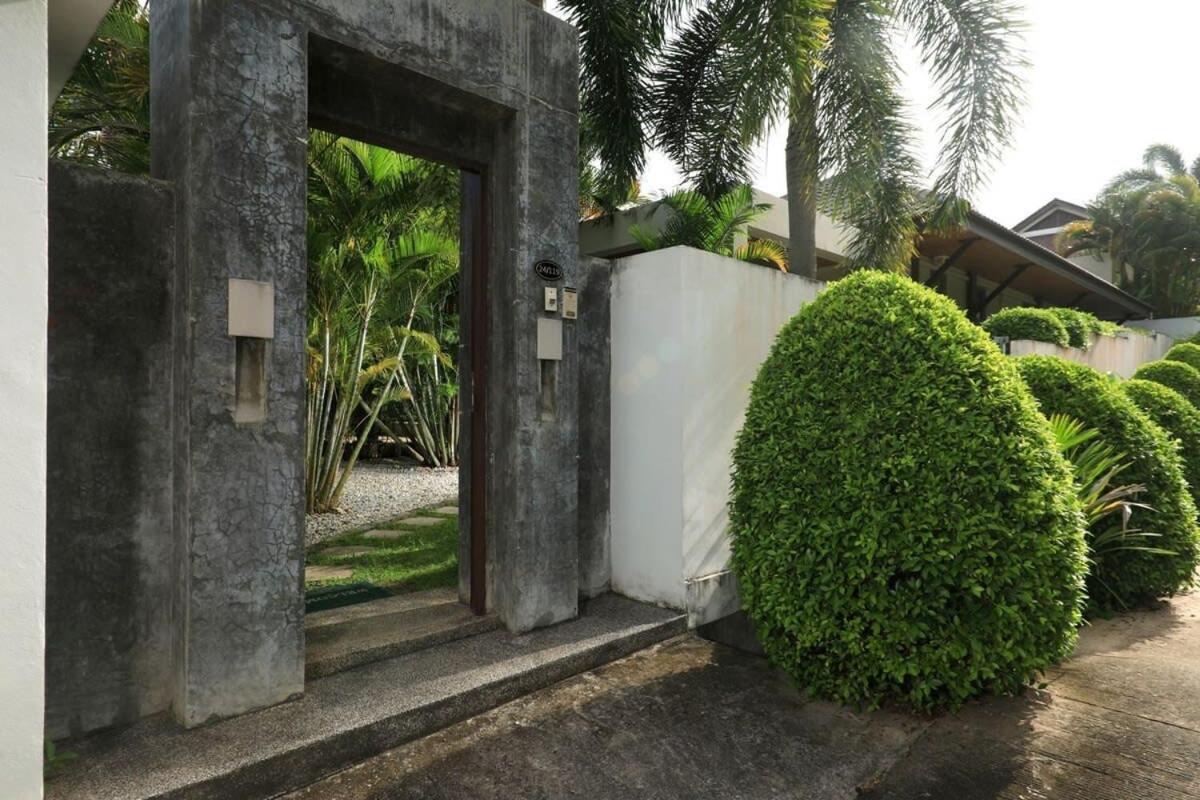 Heni | Private Pool 3br | Naiharn Villa *