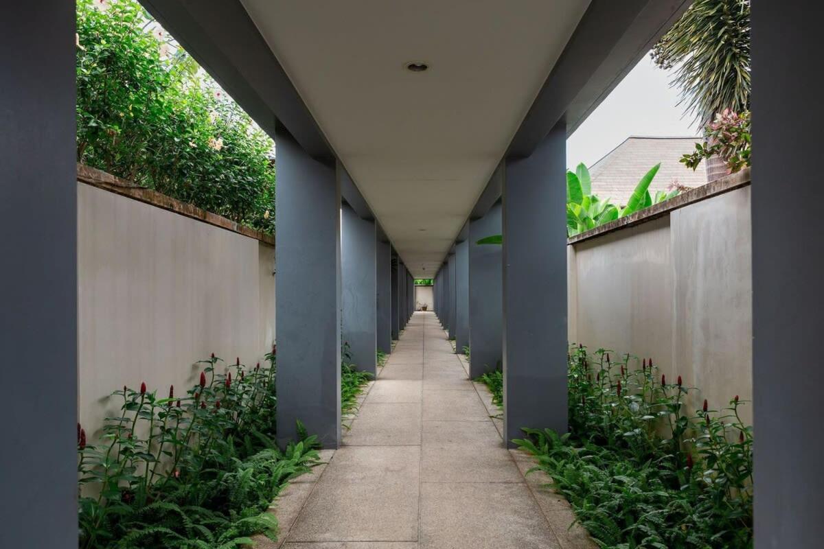 Buton | Private Pool | Kokyang Estate By Tropiclook | Villa