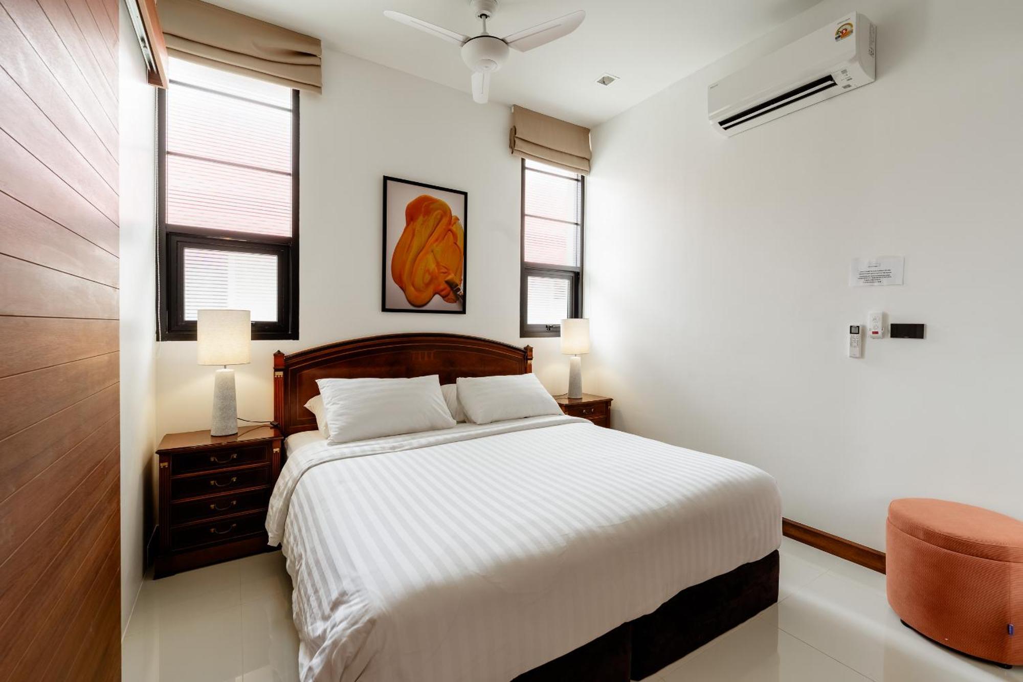 Viola 7 Bedroom, Fully Staffed, On The Golf Course