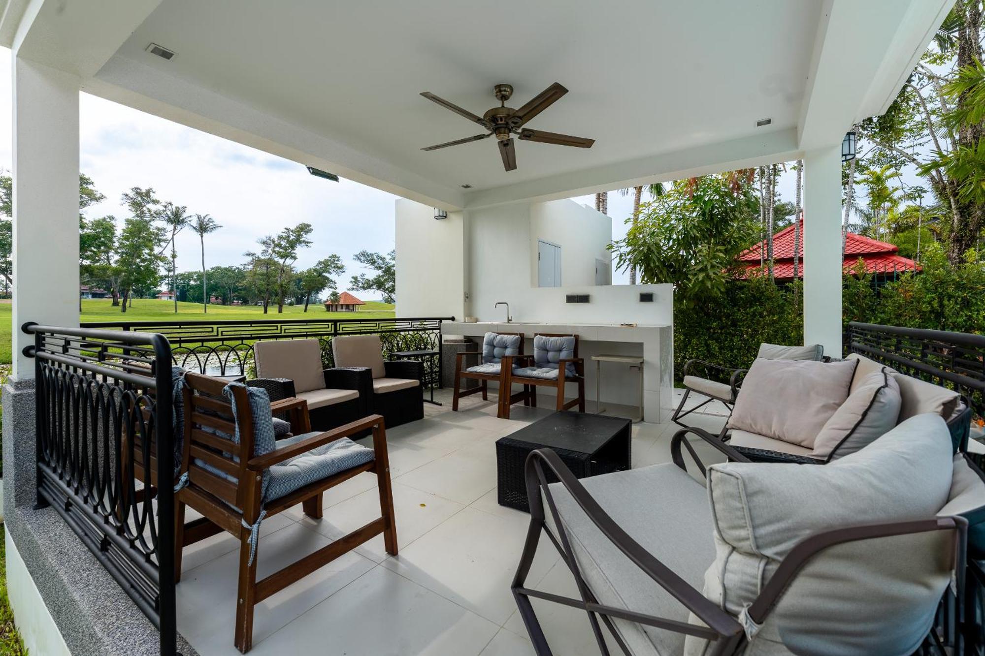 Pousada Viola 7 Bedroom, Fully Staffed, On The Golf Course Thalang
