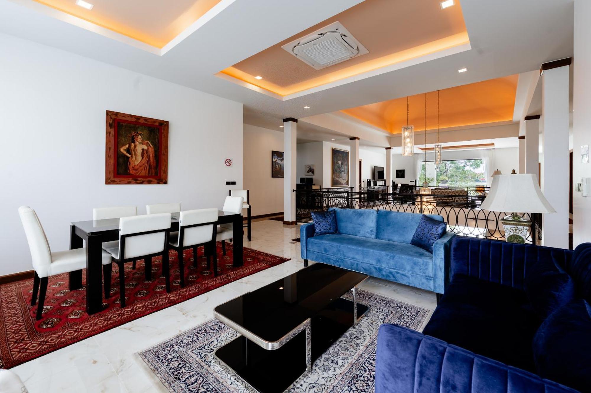 Viola 7 Bedroom, Fully Staffed, On The Golf Course Pousada