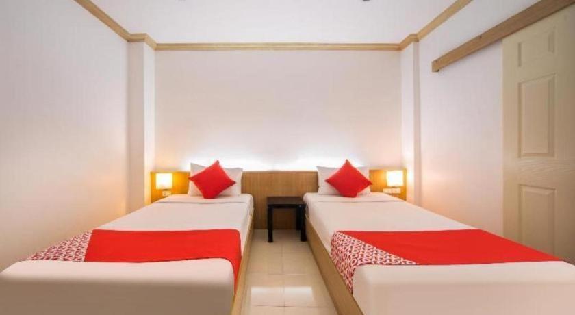 Oyo 232 Hometel 3*