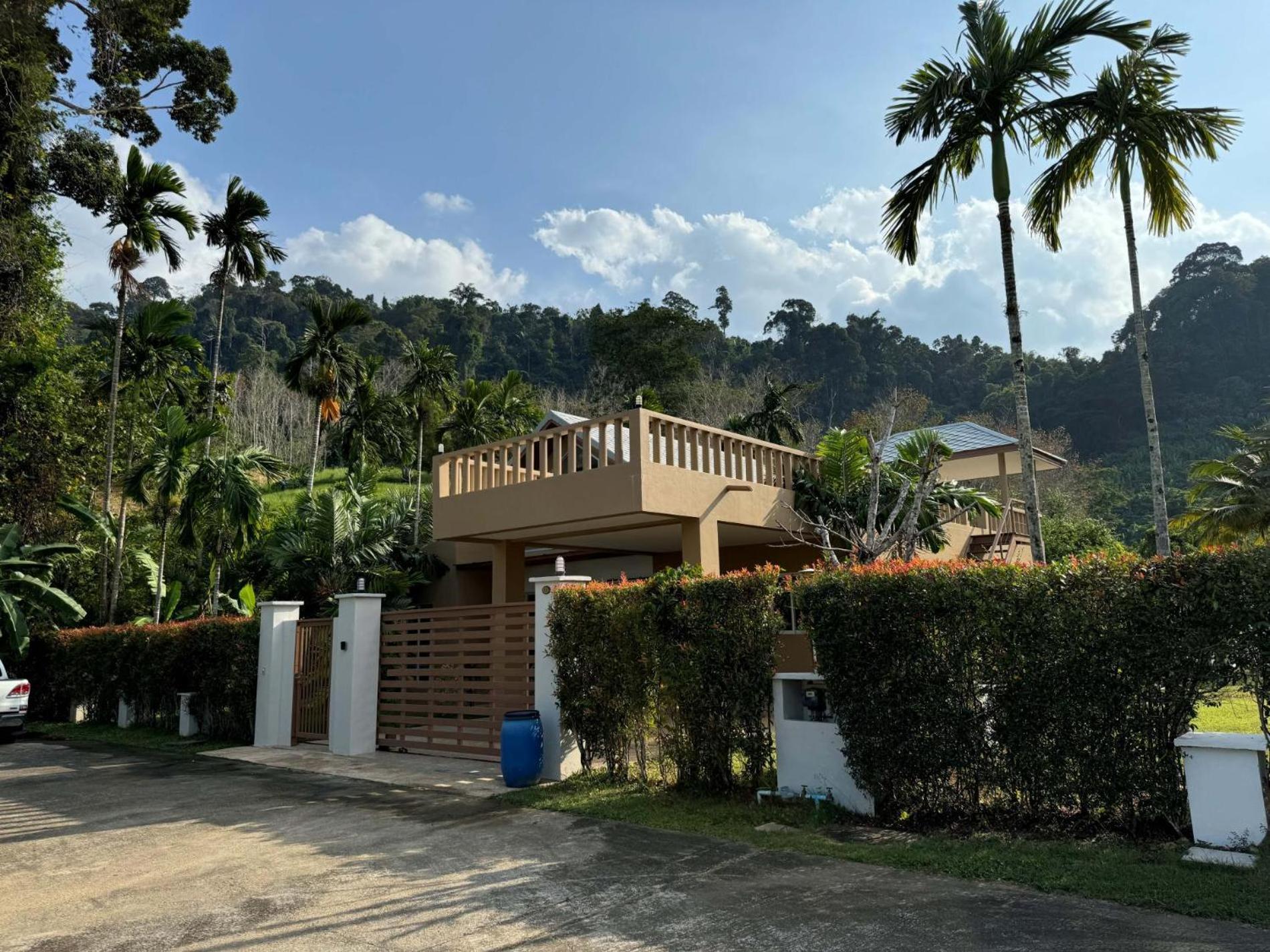 Nai Thon With Pool, Garden, Rooftop Terrace Phuket