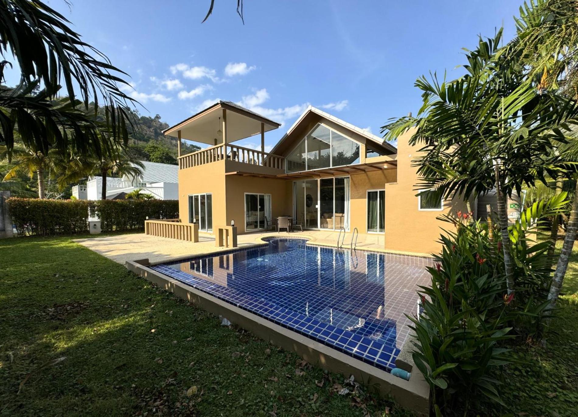 Nai Thon With Pool, Garden, Rooftop Terrace Holiday home *