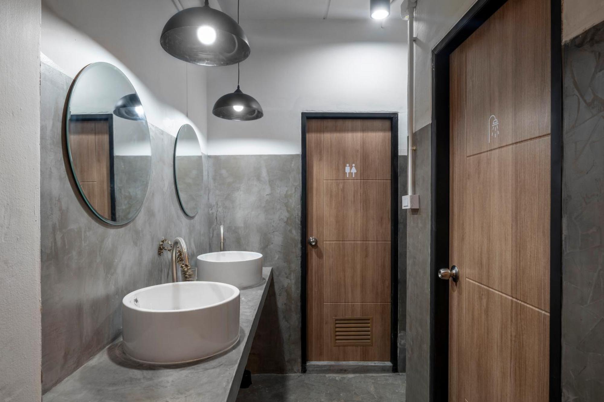 Kuha Old Town Hostel Phuket