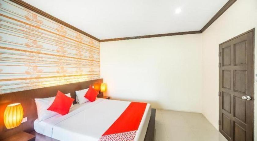 Oyo 232 Hometel Hotel 3*