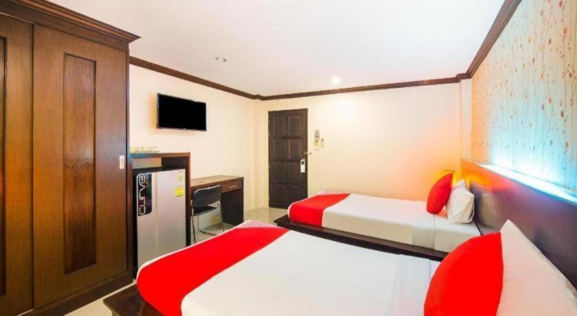 Oyo 232 Hometel Patong