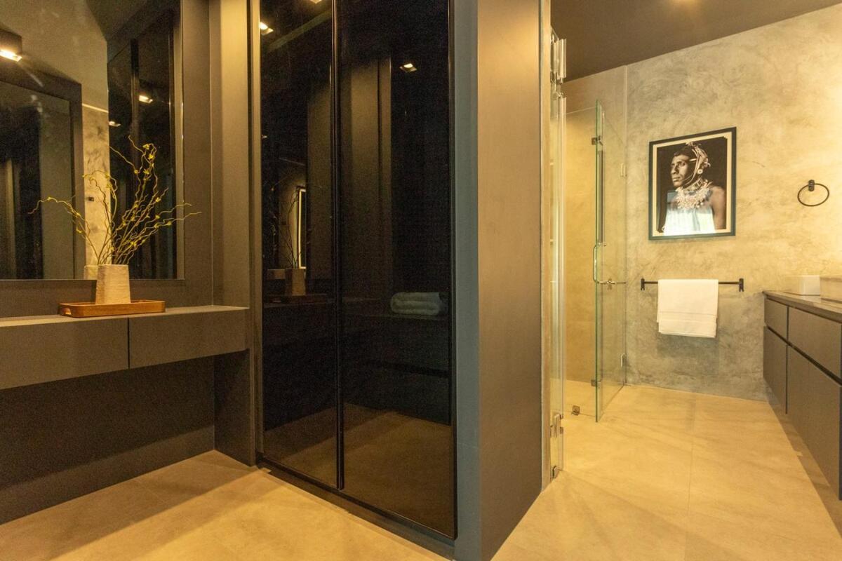 C125 Sea View Sauna Designer Furniture Apartment Ban Saiyuan