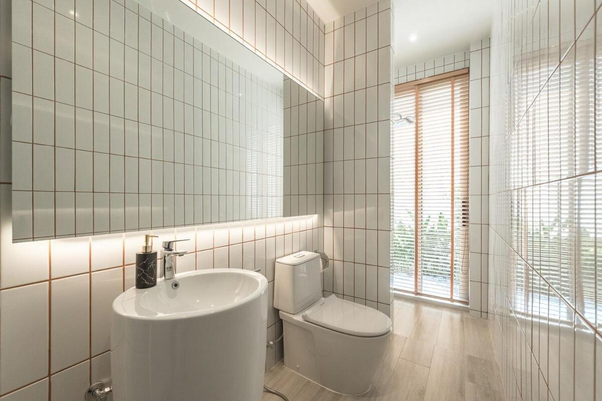 V185 New Modern With Private Pool Villa *