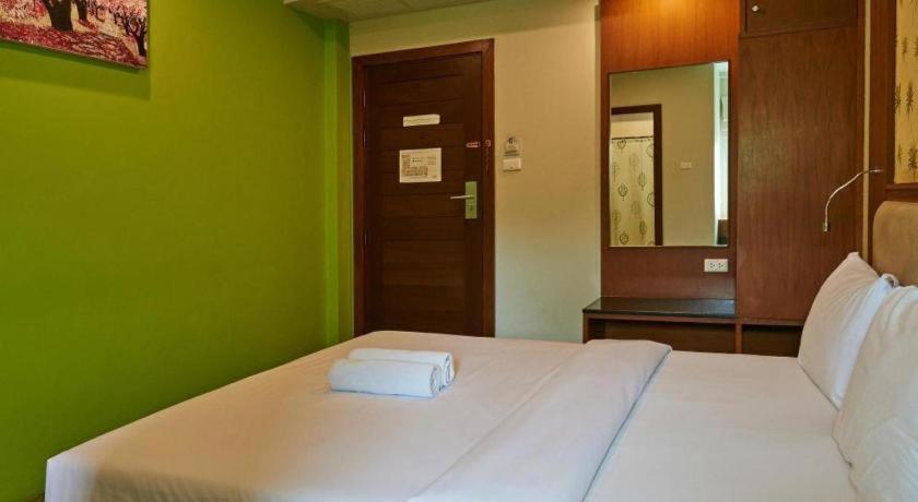 Ecozy Hotel 2*
