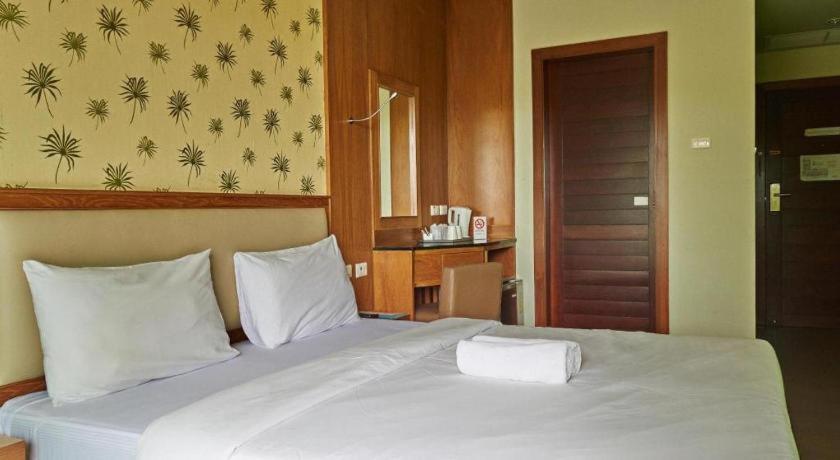 Ecozy Hotel Phuket