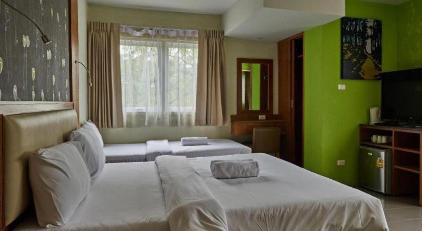 Ecozy Hotel Phuket