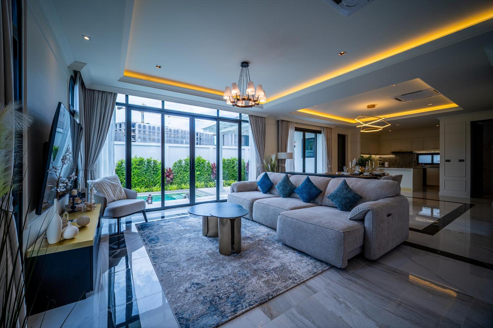 Fifth Element Pool By Nla Phuket