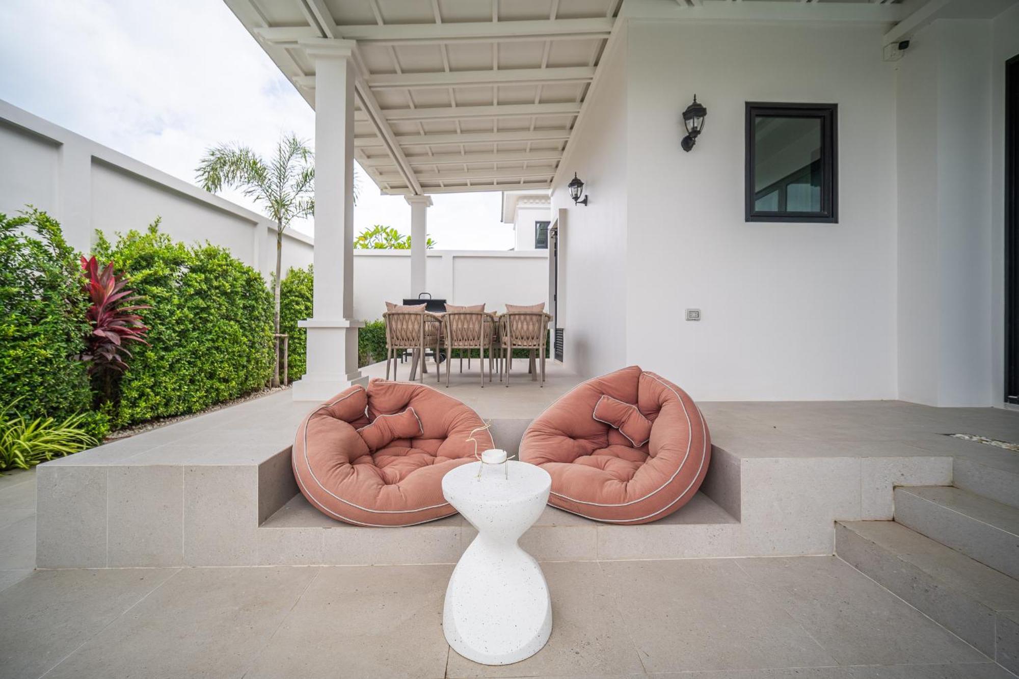 Villa Fifth Element Pool By Nla *