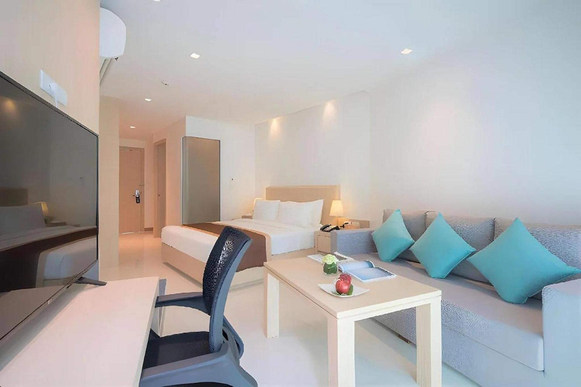 The Beachfront Phuket Hotel 5*