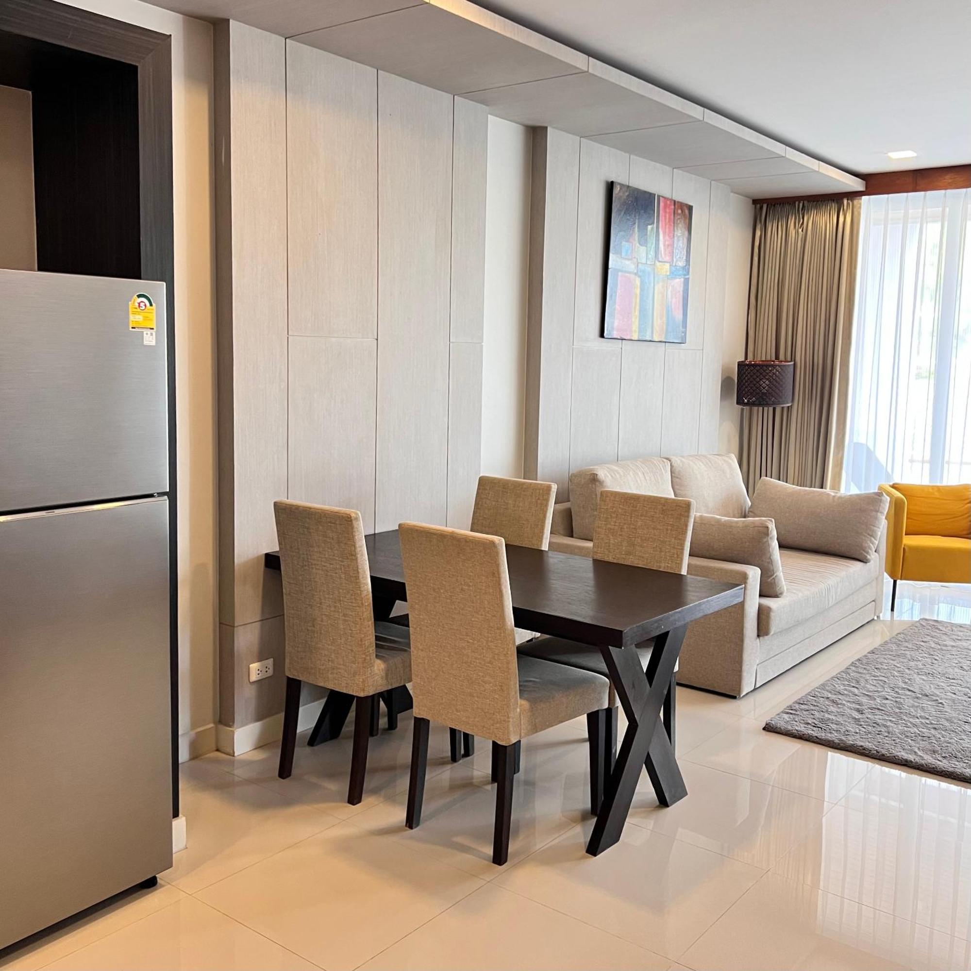 Apartment Q