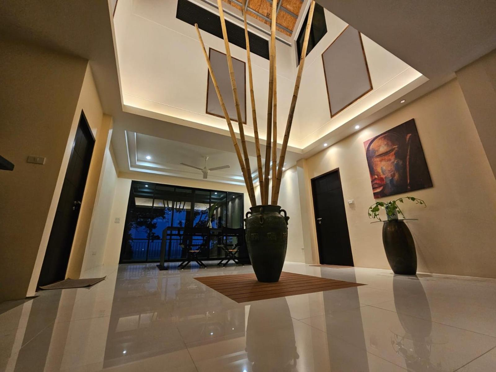 Villa Beachfront In Rawai Phuket