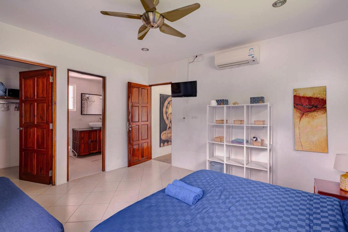 Heights Vila Pantai Kamala