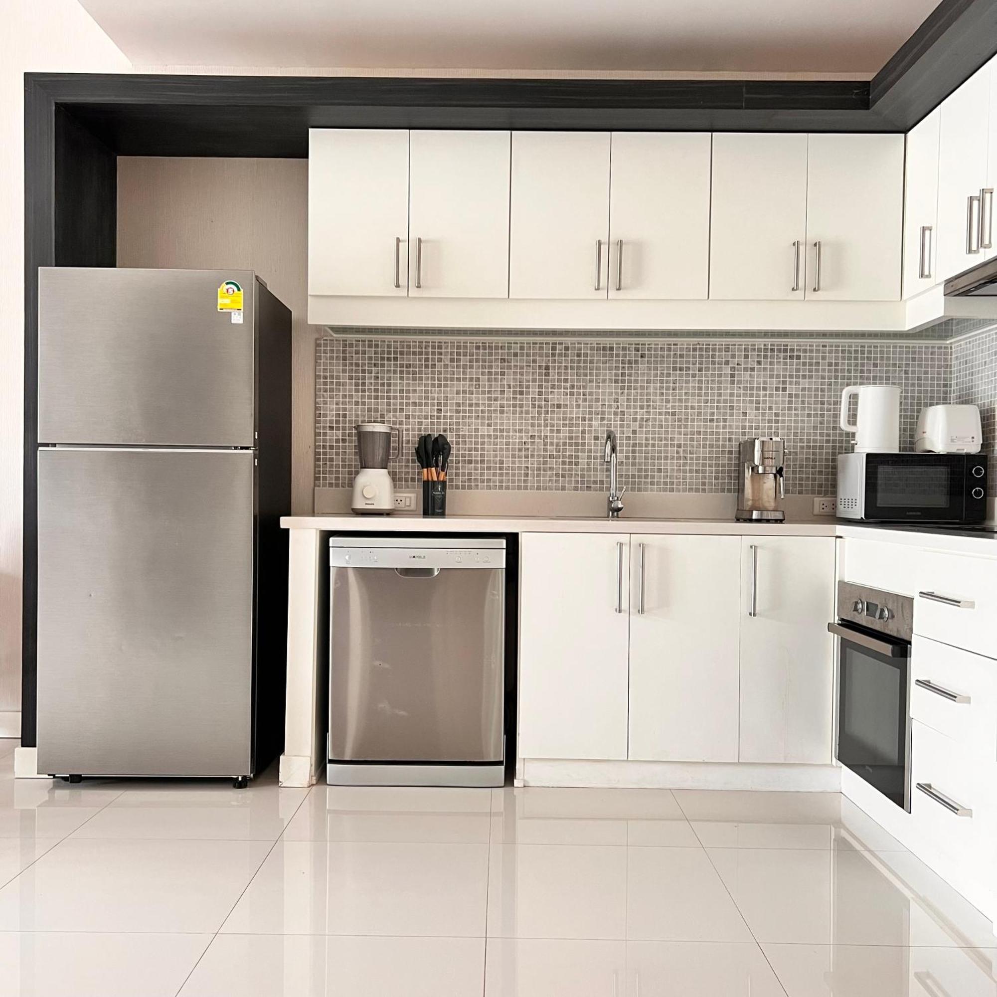 Q Apartment *