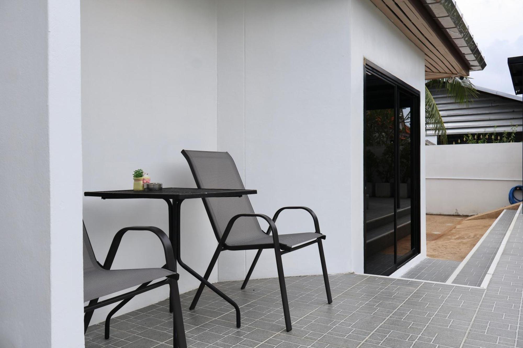 Chonlada - 2 Bedroom Pool Access - Vakantiehuis Kamala Beach