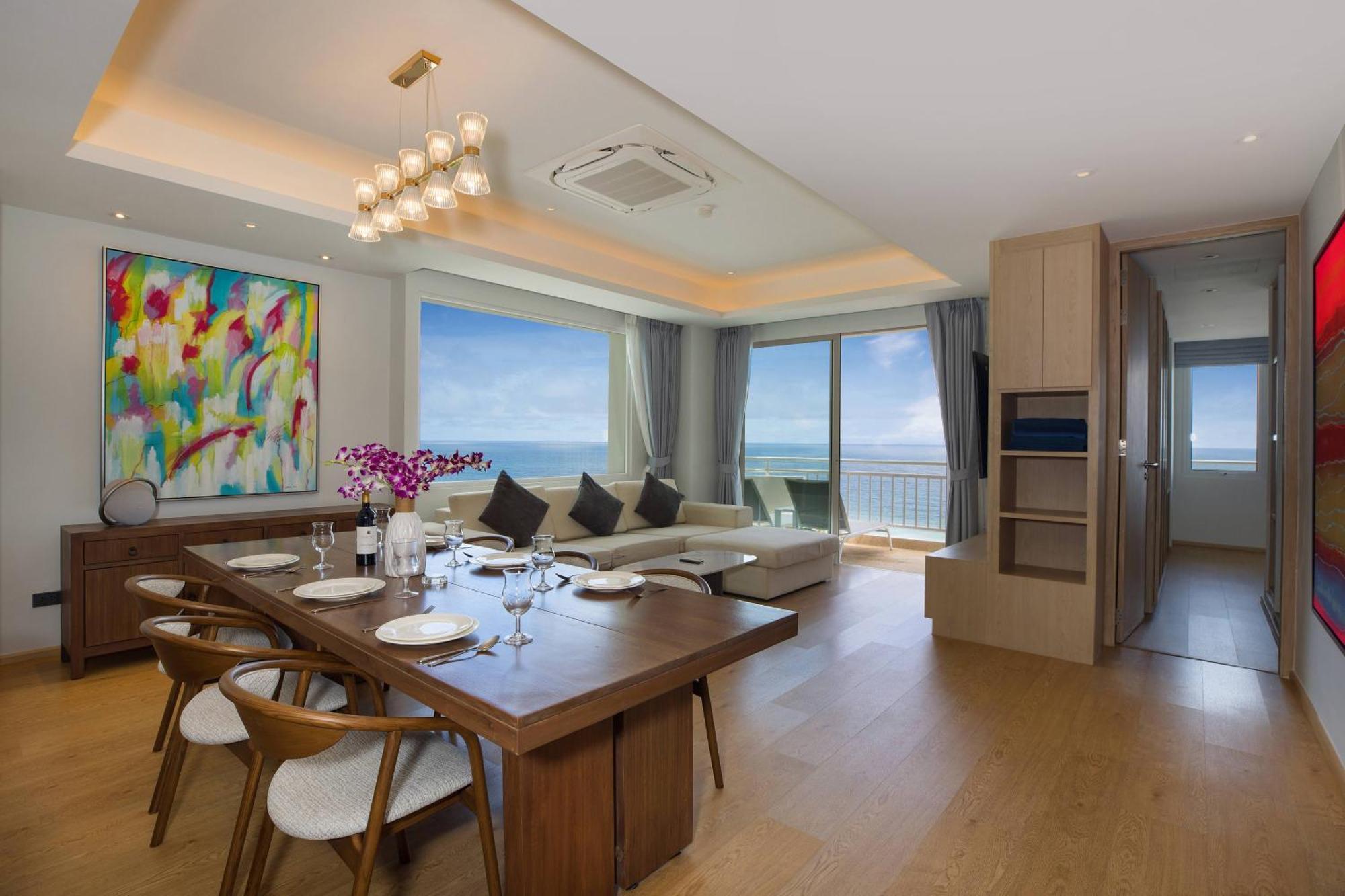 Chic Design & Full Seaview 2br 16c, Near Apartment