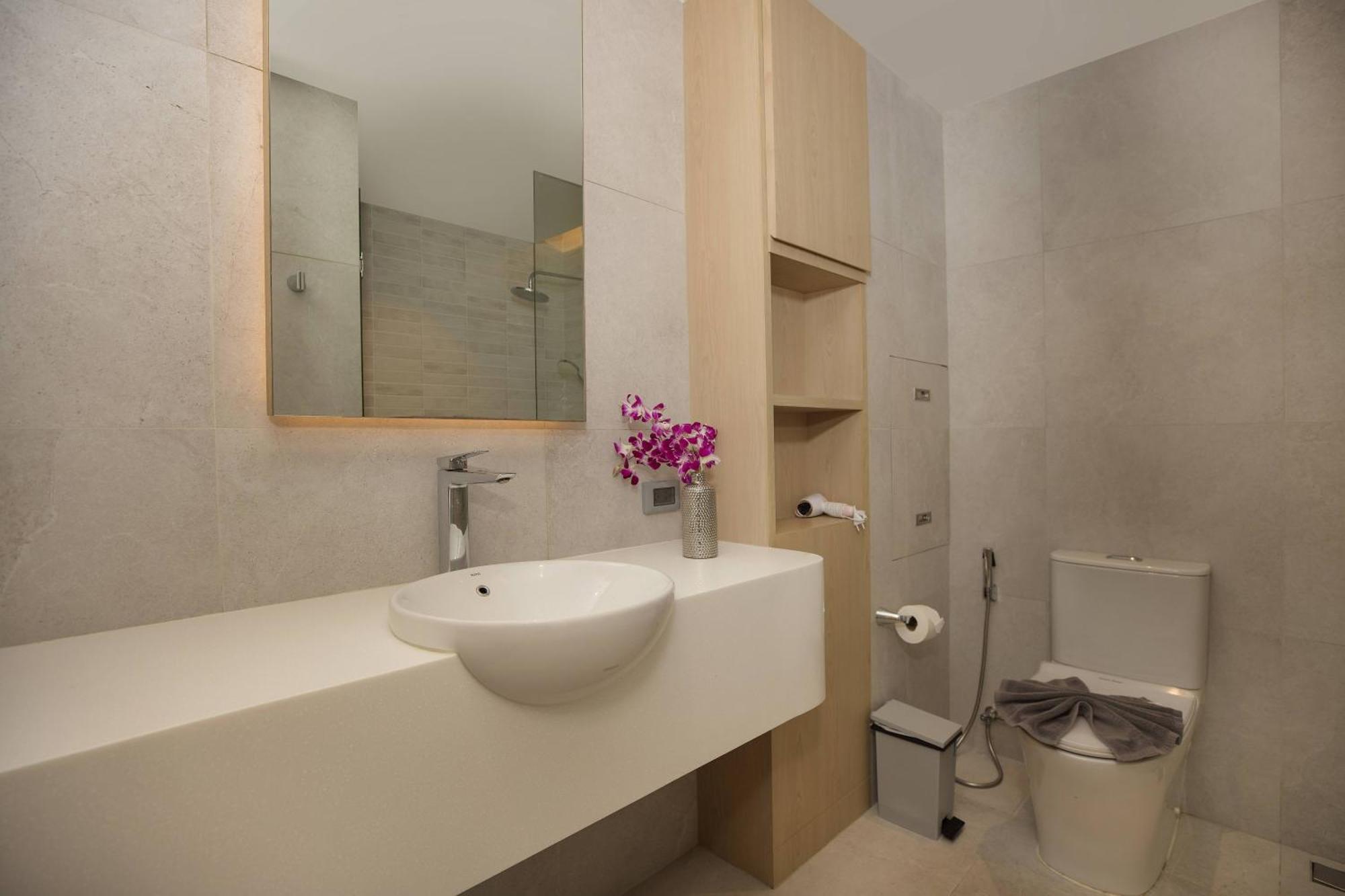 Chic Design & Full Seaview 2br 16c, Near Apartment