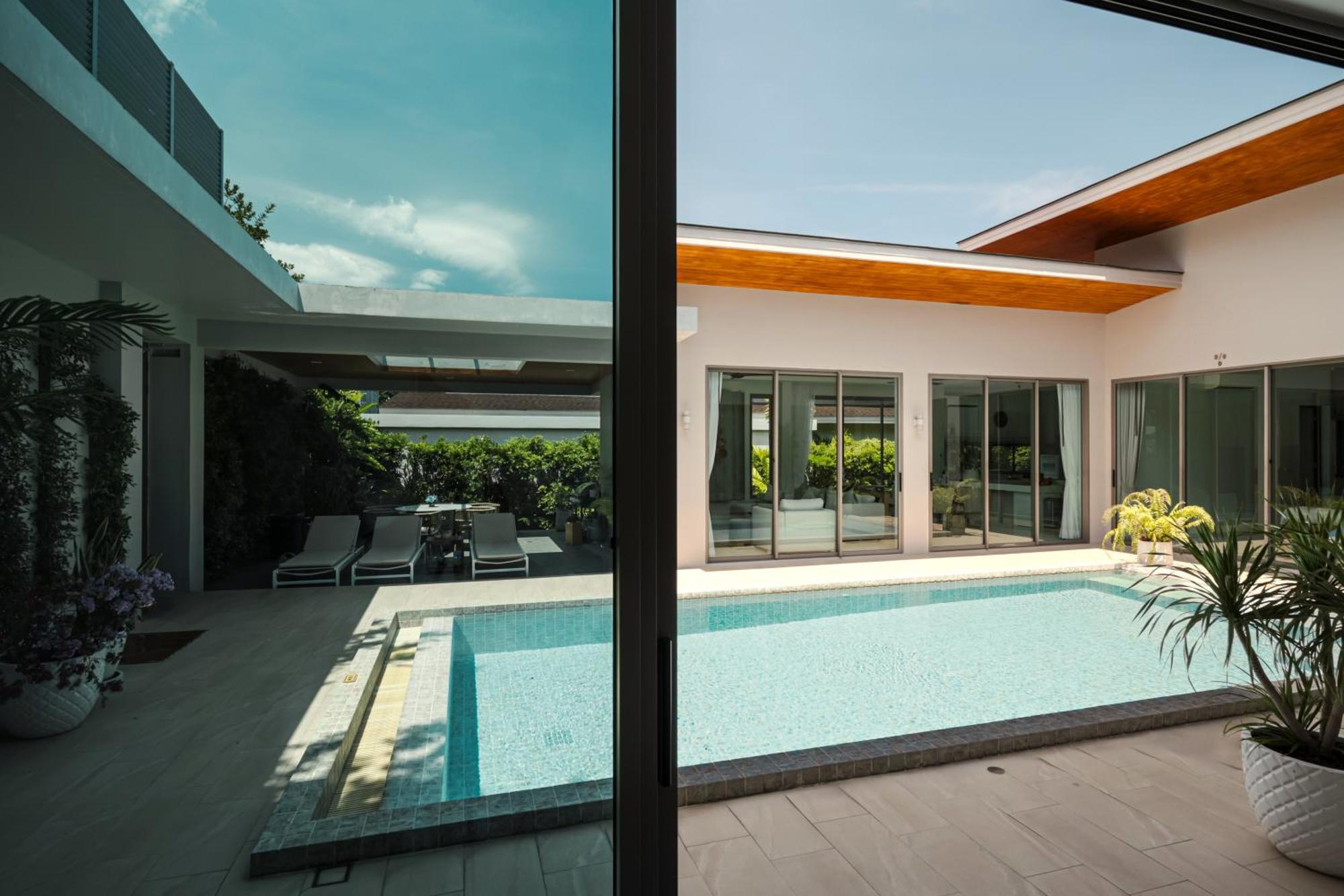 Mimosa 2, Splendid 3 Bedroom Master Ensuite Villa Phuket