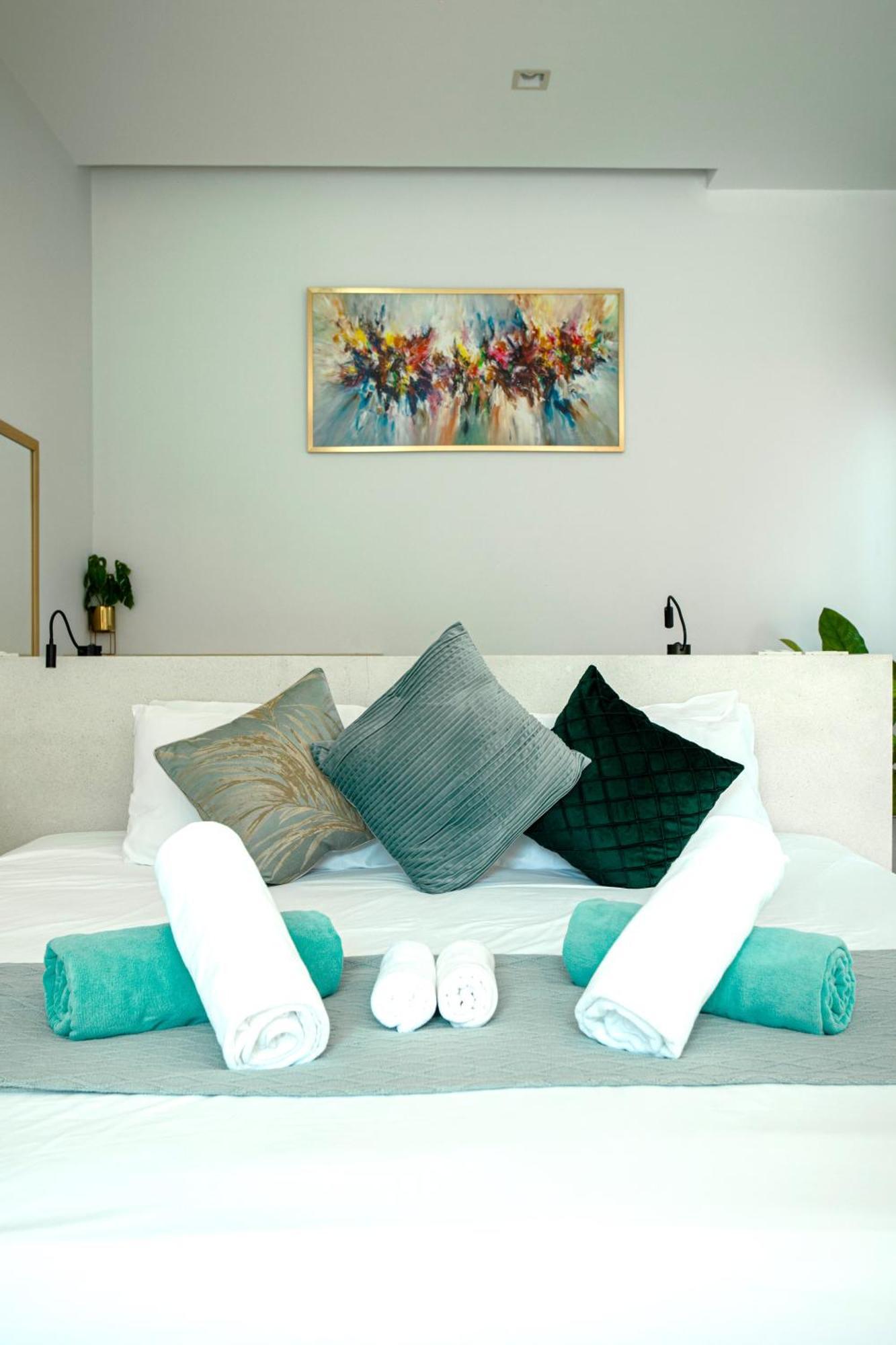 Mimosa 2, Splendid 3 Bedroom Master Ensuite Villa Phuket