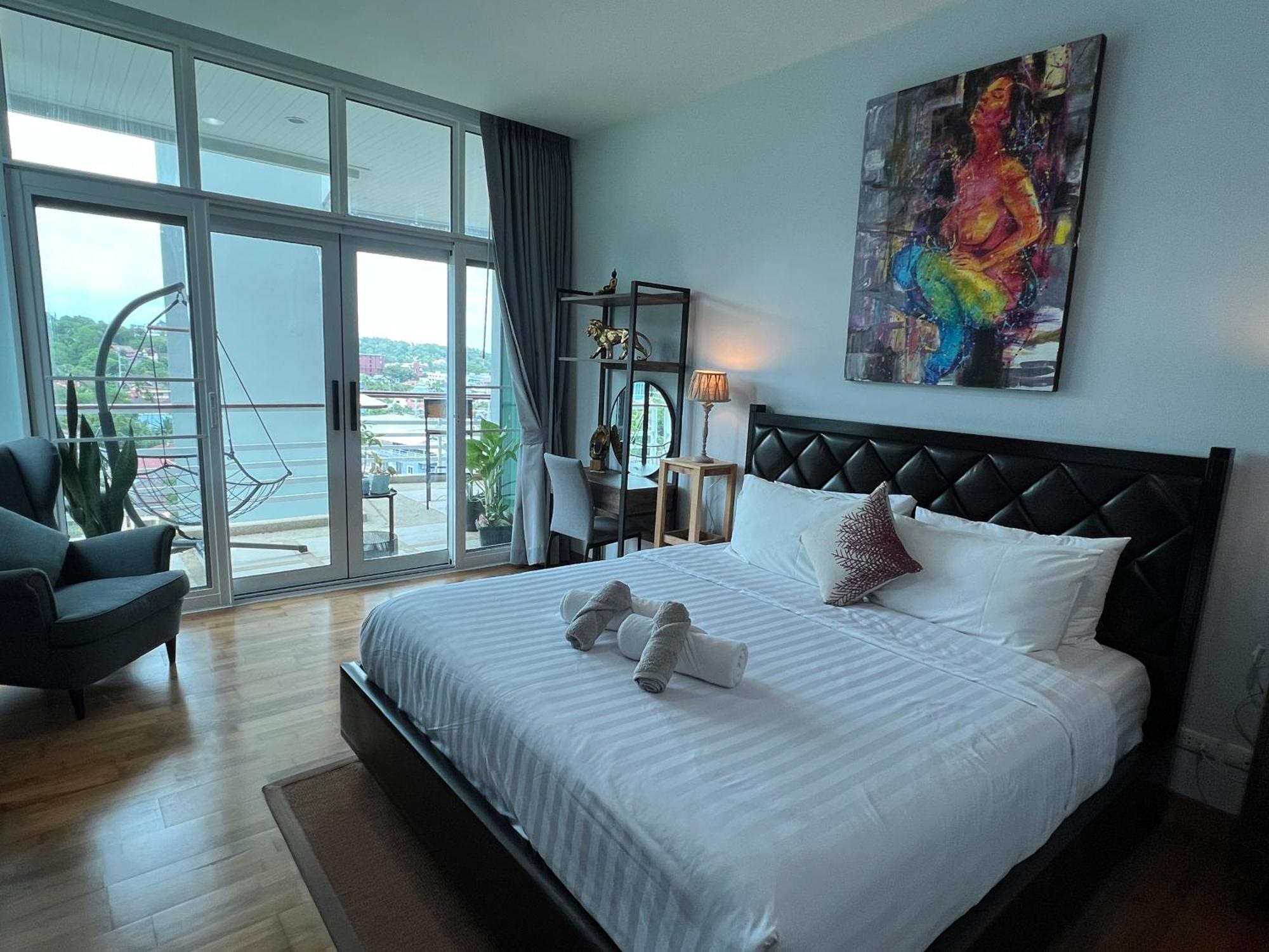 Karon Hill 1 Bedroom & Ocean, And Mountain View *