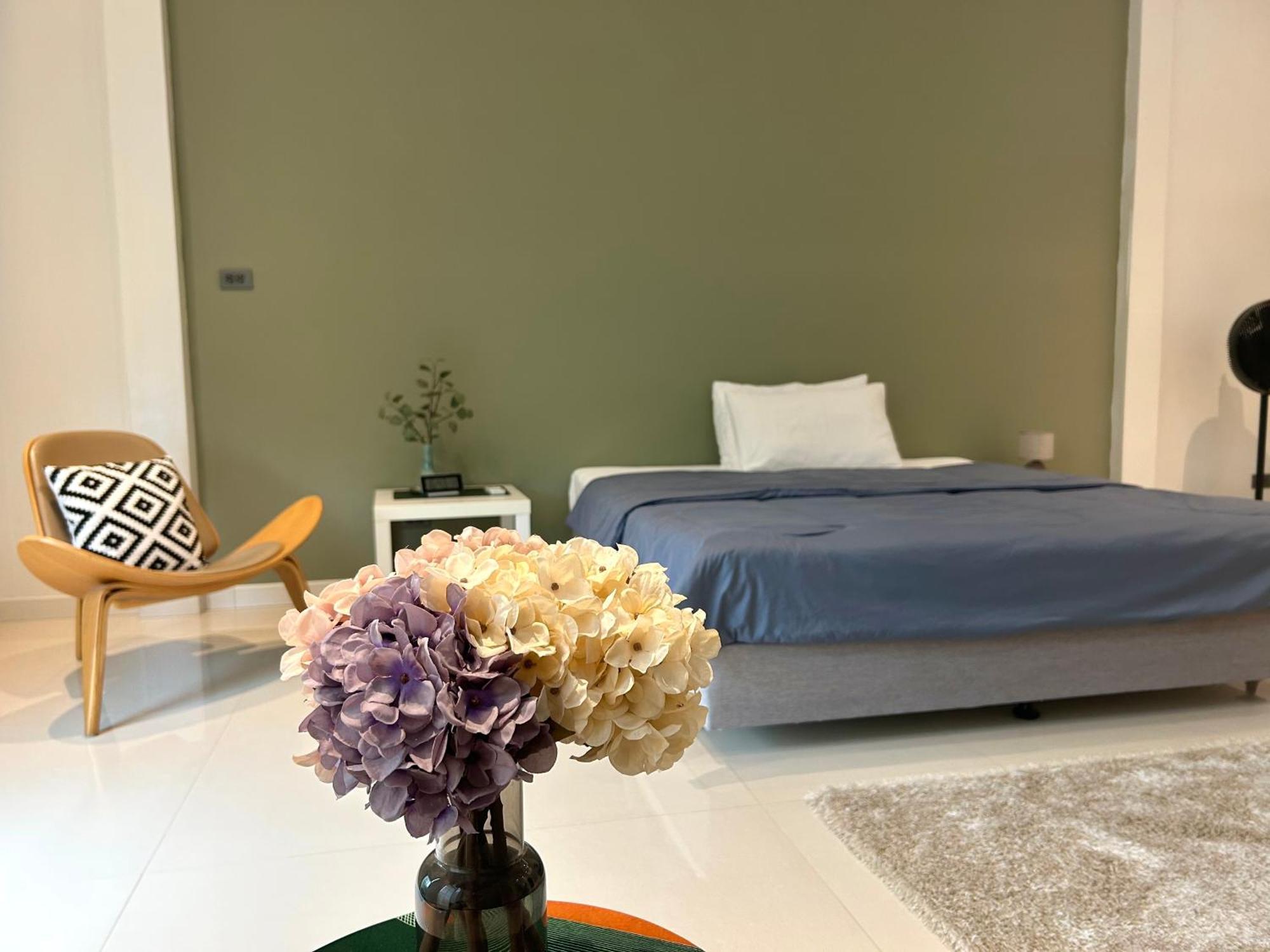 Homestay Ellie House Phuket Old Town Ban Rangeng