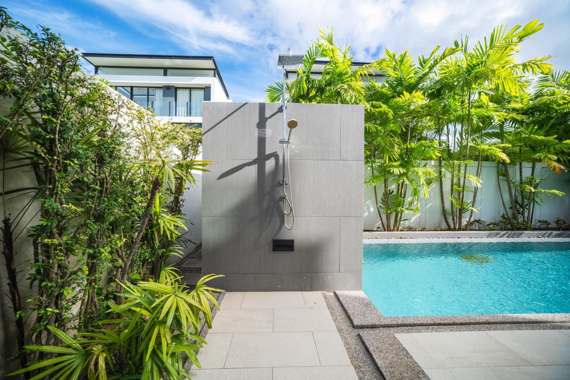 Modern Minimalist 6 Bedroom Light Luxury Private Pool Golf Course Laguna Park *