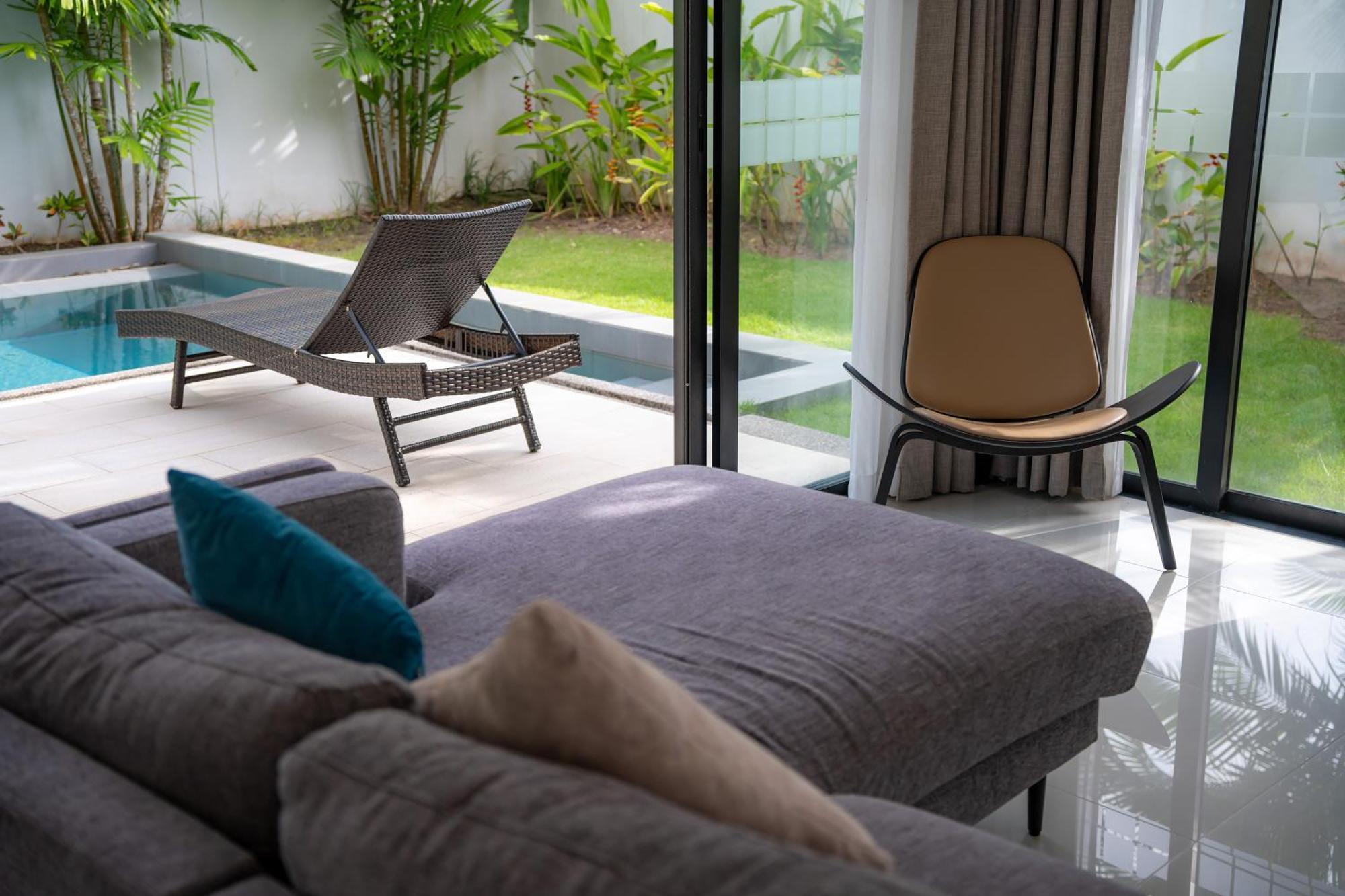 Modern Minimalist 6 Bedroom Light Luxury Private Pool Golf Course Laguna Park * Ban Phru Champa