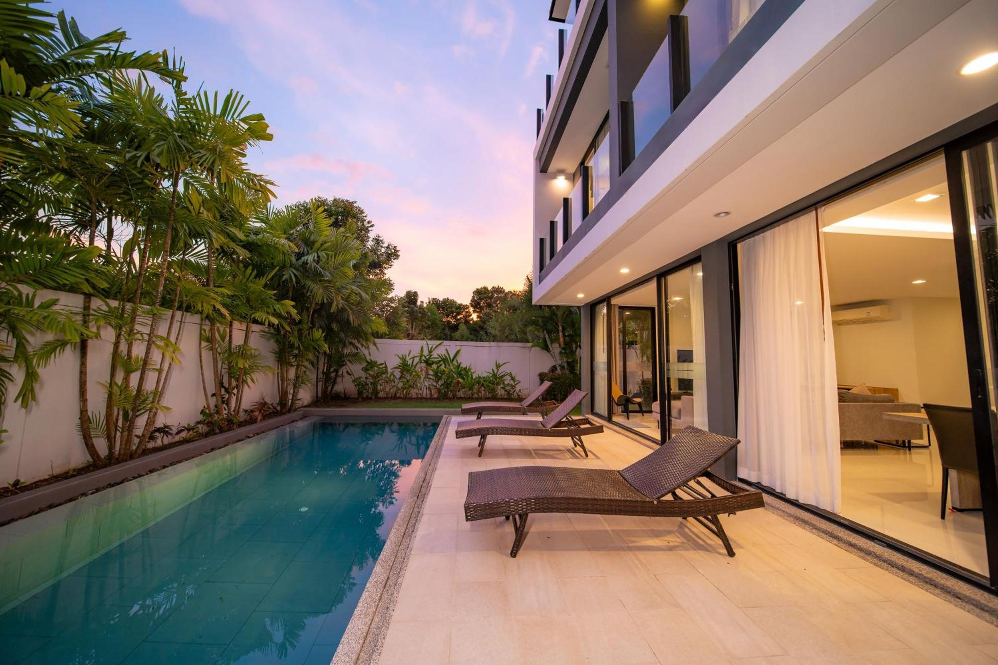 Modern Minimalist 6 Bedroom Light Luxury Private Pool Golf Course Laguna Park Ban Phru Champa