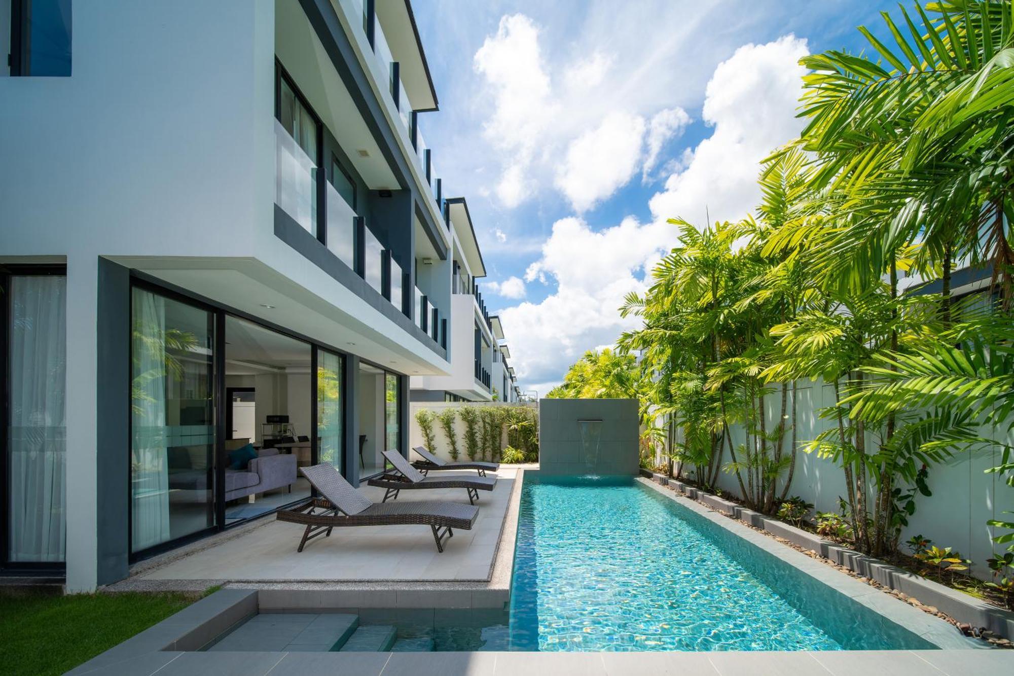 Modern Minimalist 6 Bedroom Light Luxury Private Pool Golf Course Laguna Park *