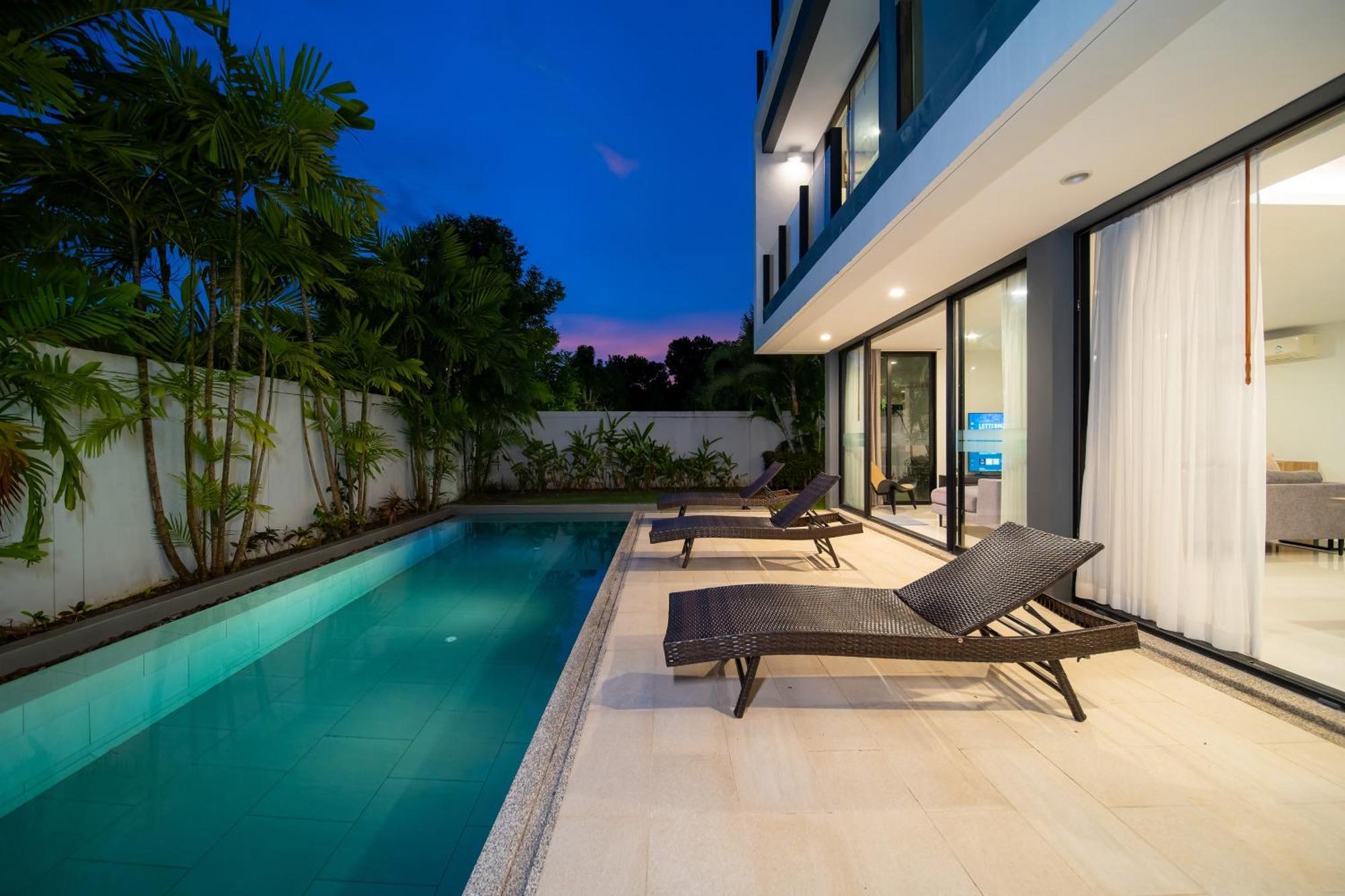 Modern Minimalist 6 Bedroom Light Luxury Private Pool Golf Course Laguna Park