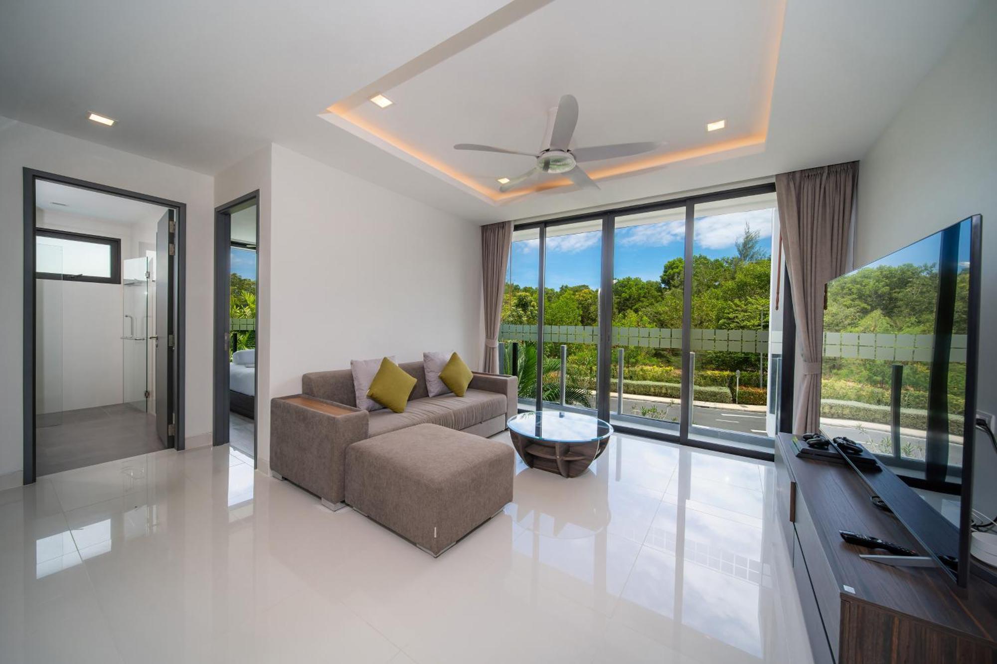 Villa Modern Minimalist 6 Bedroom Light Luxury Private Pool Golf Course Laguna Park Ban Phru Champa