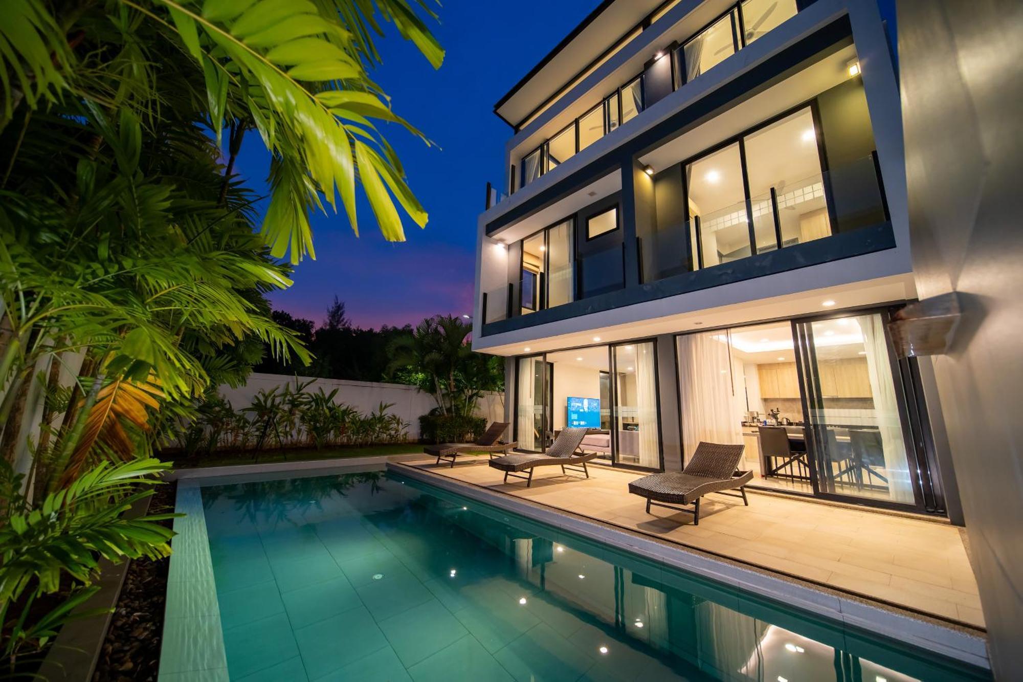 Villa Modern Minimalist 6 Bedroom Light Luxury Private Pool Golf Course Laguna Park *