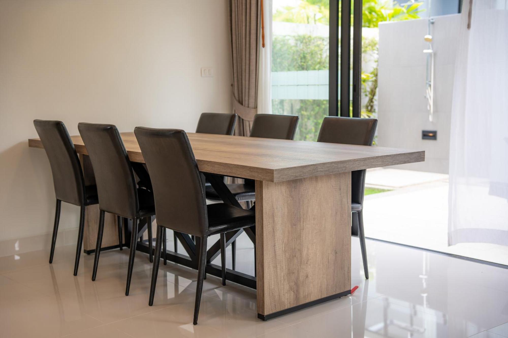Modern Minimalist 6 Bedroom Light Luxury Private Pool Golf Course Laguna Park Villa