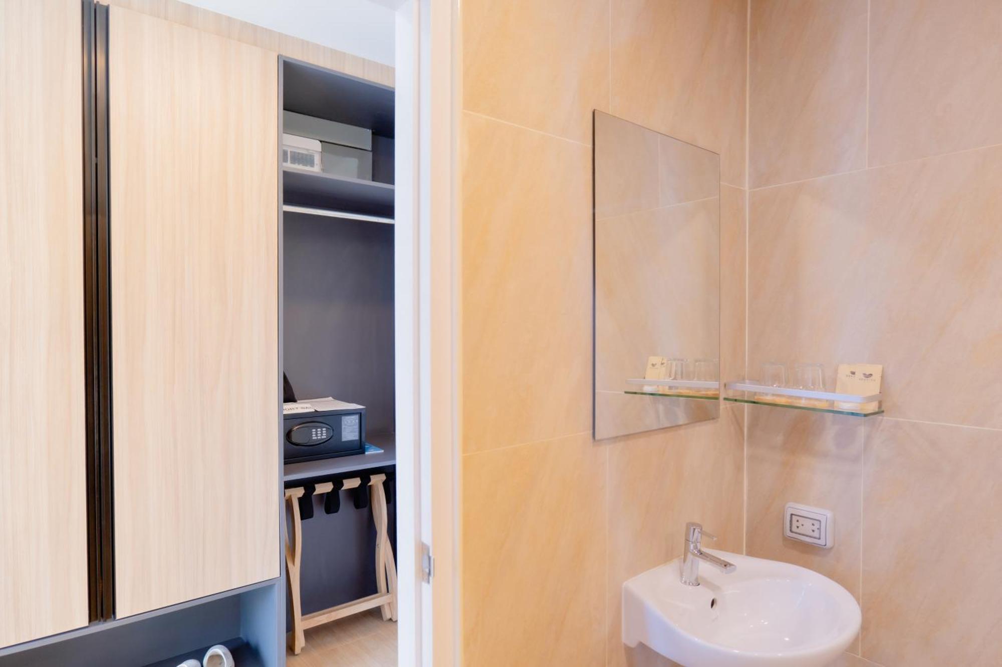 Hotel Seaside Phuket - Newly Opened
