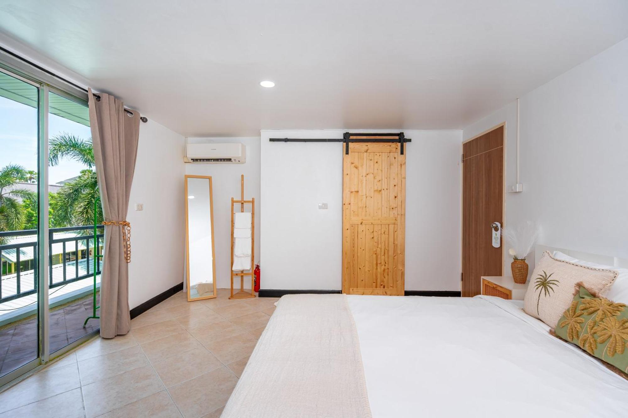 Station Boutique Kata Beach (Phuket)