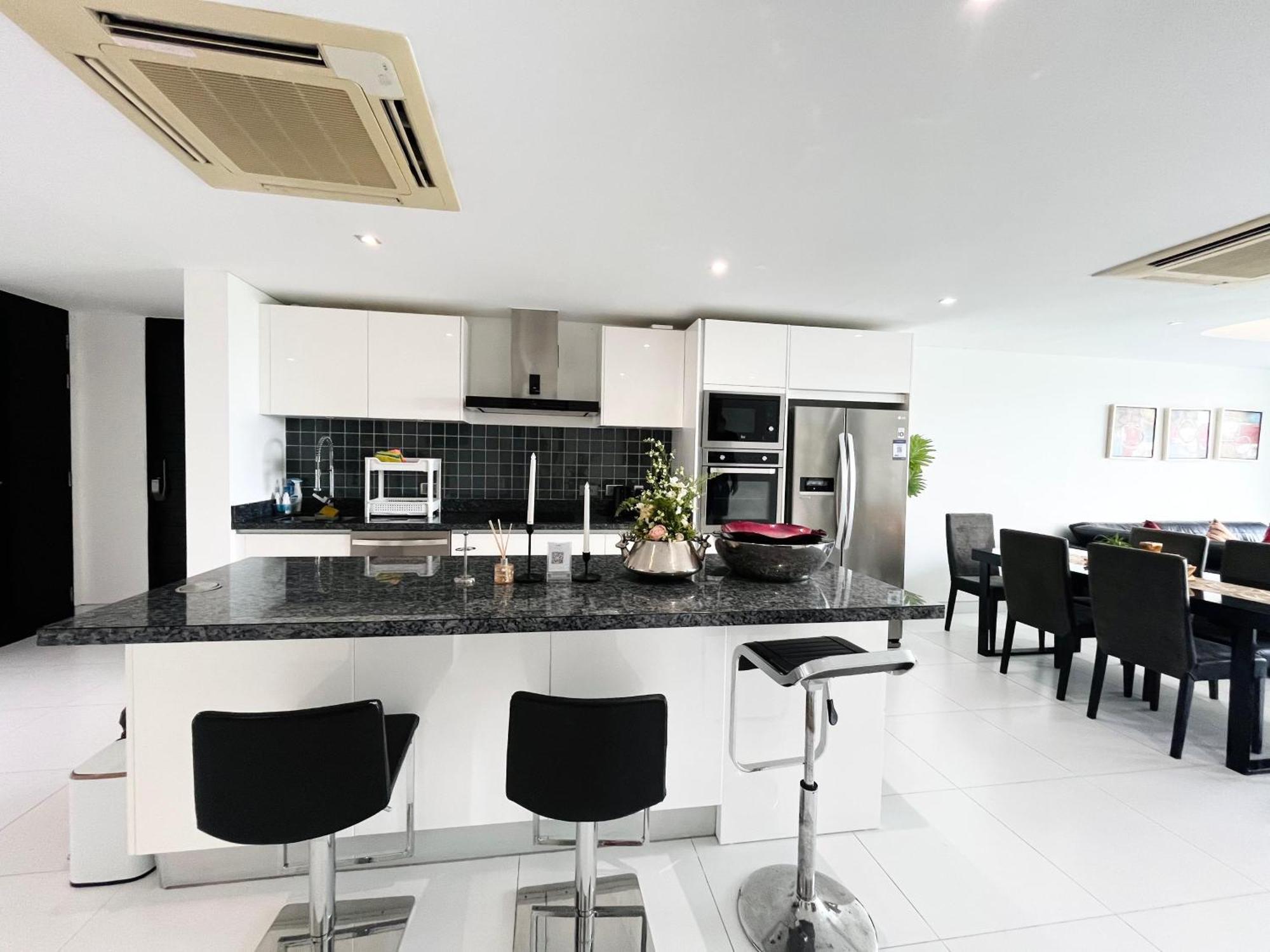 Twin Sands Penthouse Patong