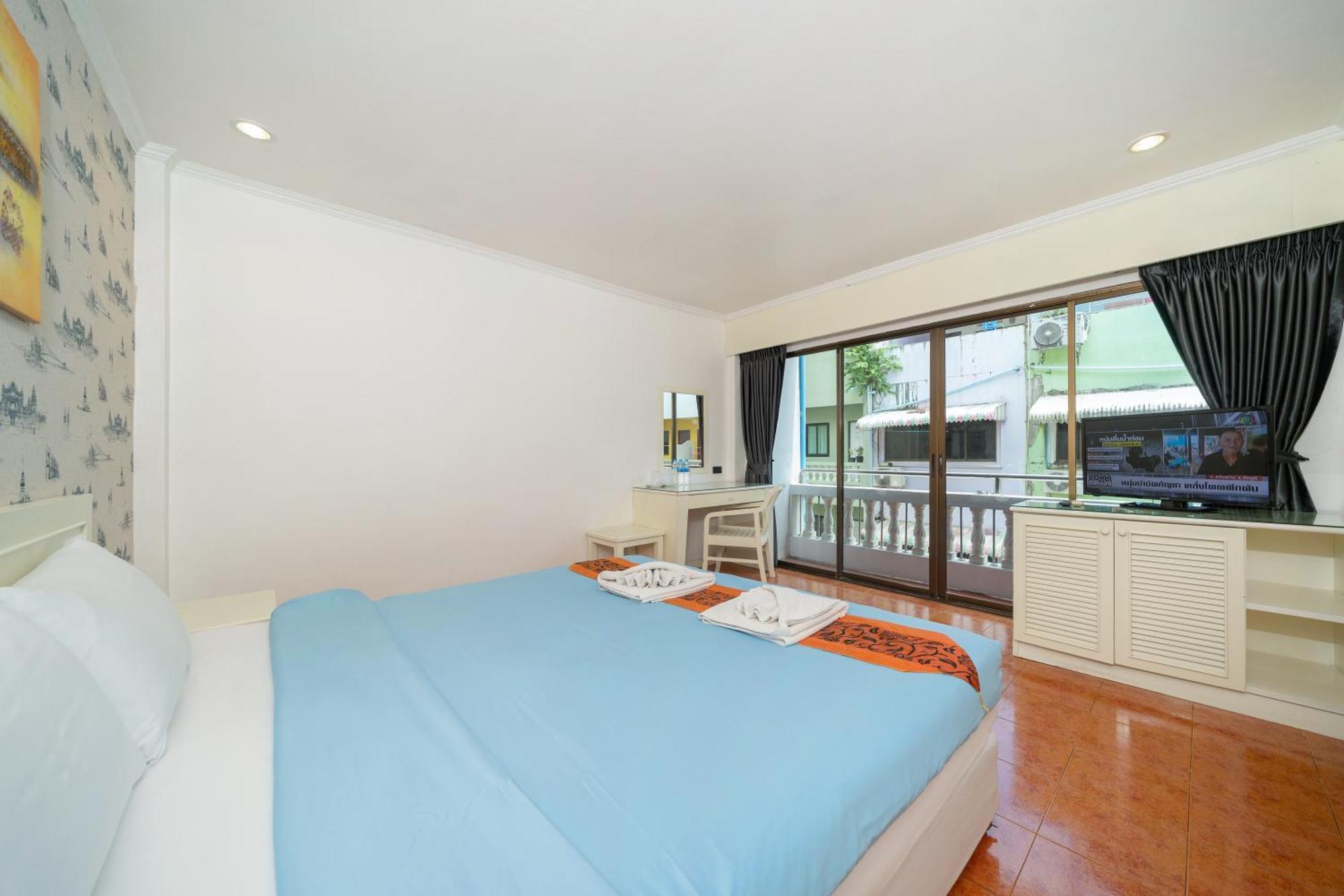 & Hotel 3*