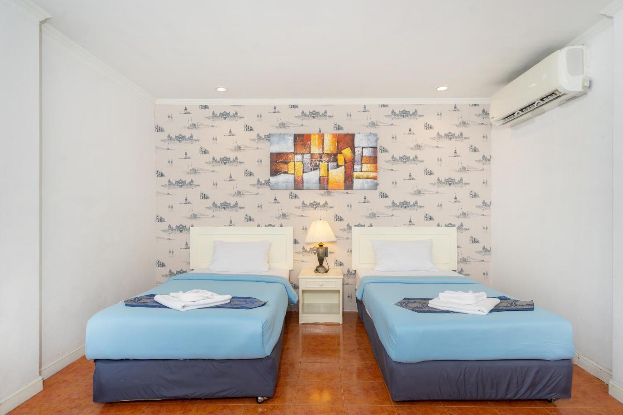 Hotel & 3*