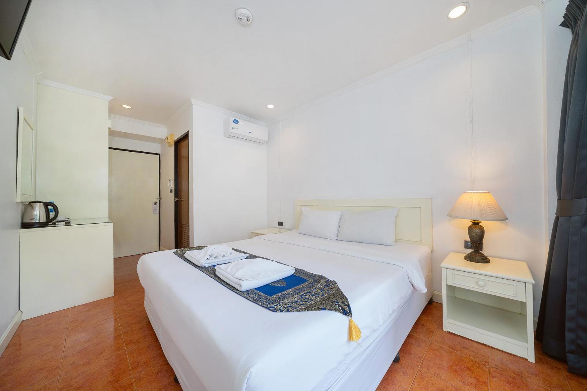 Hotel & Patong