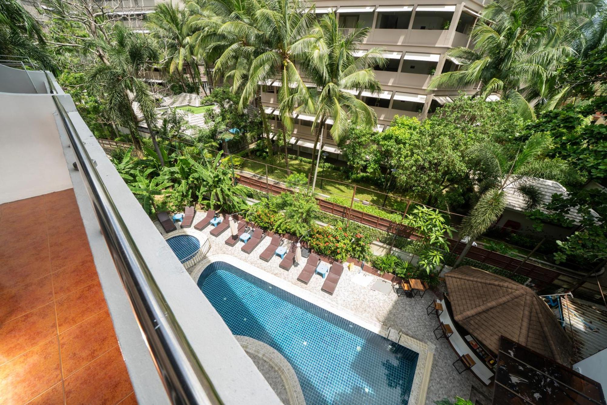 & Hotel