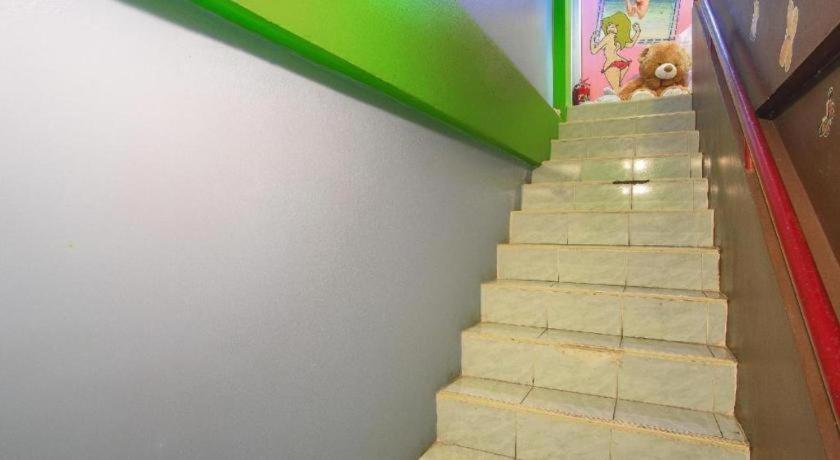 Oyo 586 I Albergue