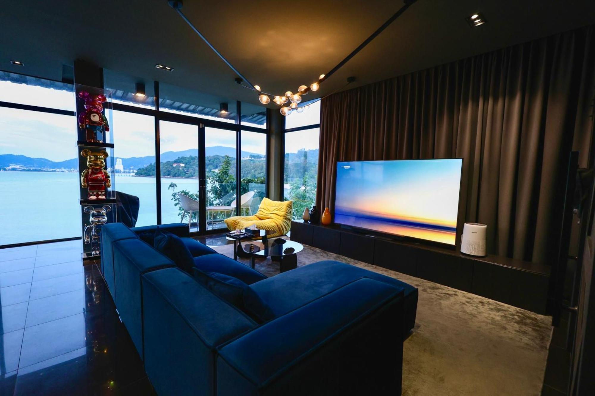 Tri Trang Beachfront With Stunning Views * Patong