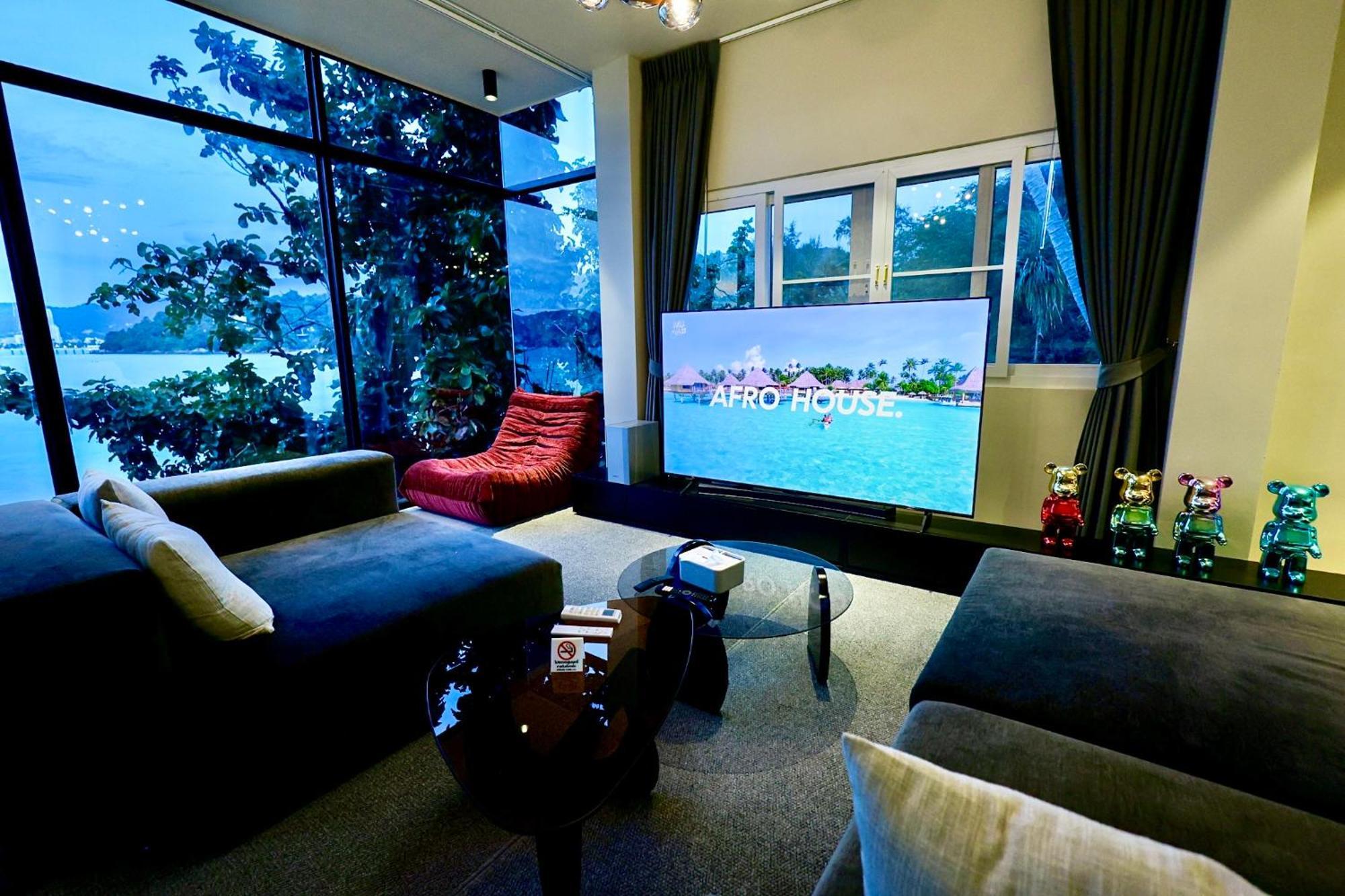 Tri Trang Beachfront With Stunning Views Apartment
