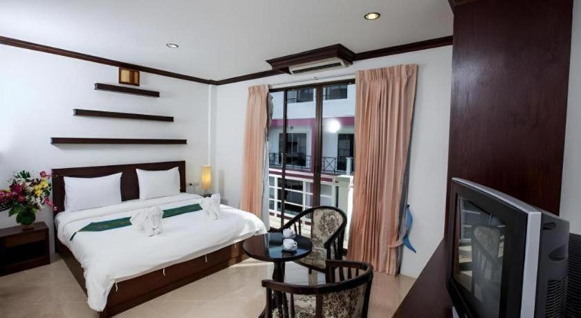 Triple Rund Place Patong
