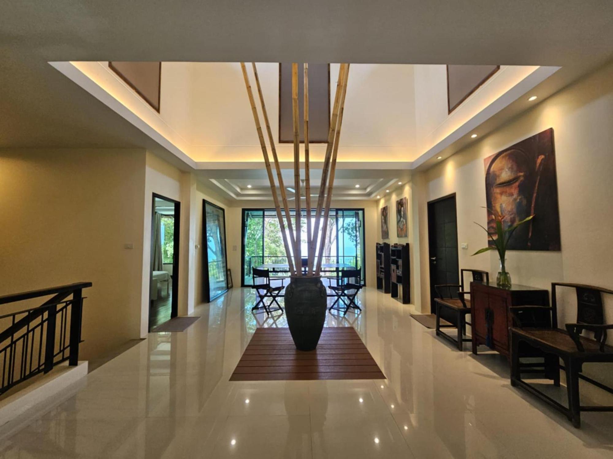 Villa Beachfront In Rawai